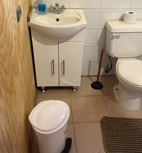 F3D64E75-5EEE-4C1B-A40D-0D19E30FB180